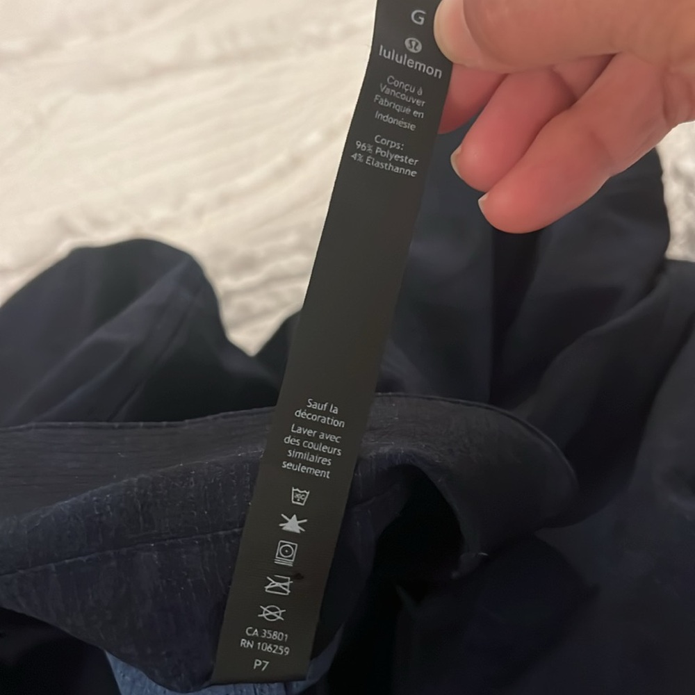Lululemon Down to the Wire Slim Fit Long Sleeve True Navy size: L in EUC. - Picture 9 of 17
